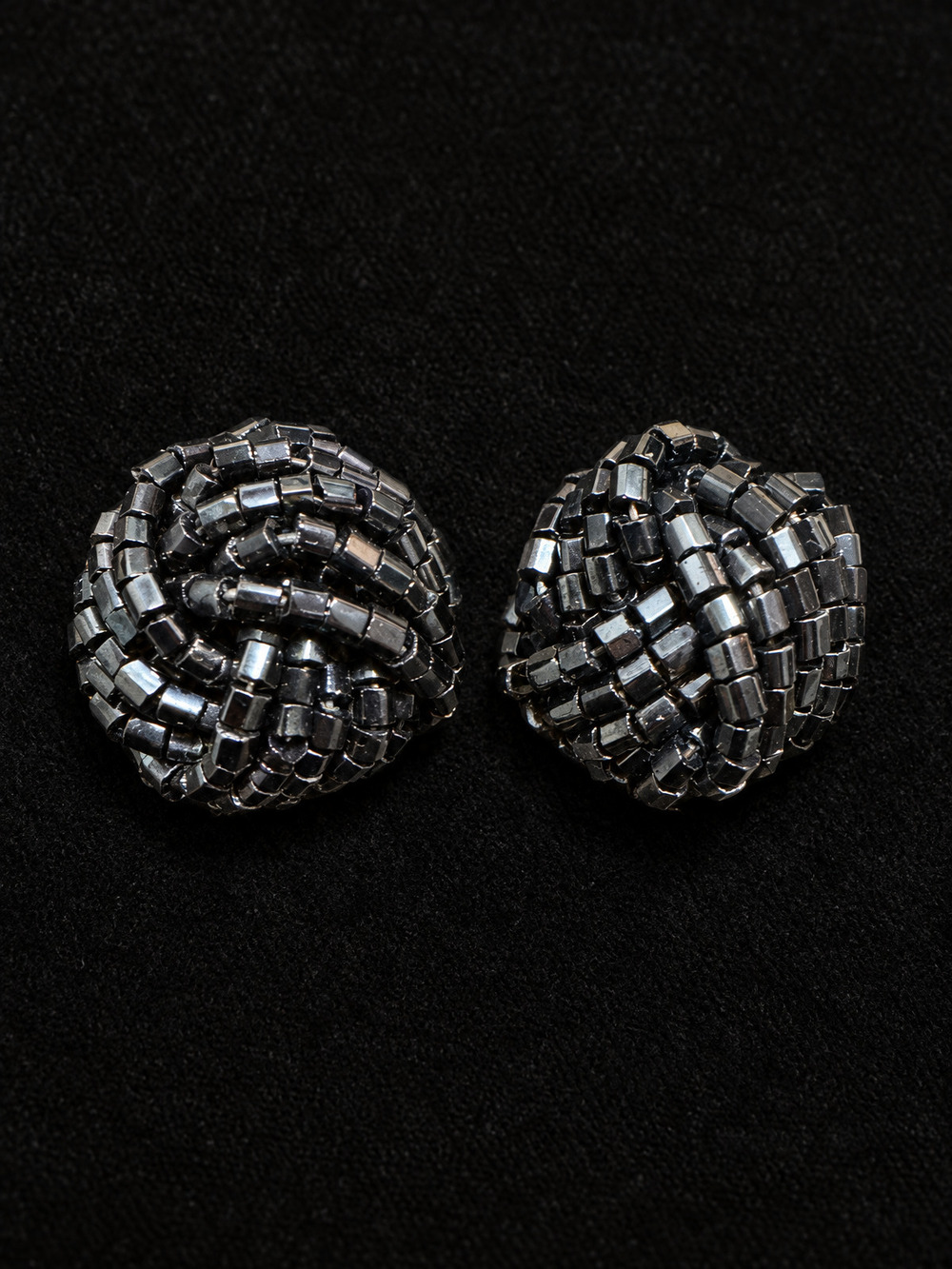 ⚜️ Beaded Clip-On Earrings | Domed Woven Bugle Beads | Gunmetal 💗